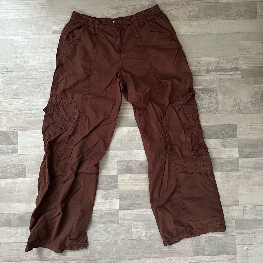 Urban Outfitters x BDG Brown Cargo Pants - Picture 3 of 5